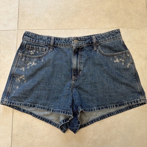 Favolosi pantaloncini corti - , in