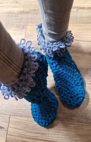 Retro blue slipper socks - blue,