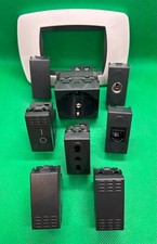 Master Modo, supporti, interruttori, deviatori, pulsanti, prese, placche