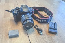 Canon EOS 1000D DSLR con