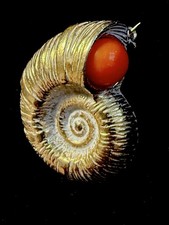 Vintage Hattie Carnegie tono