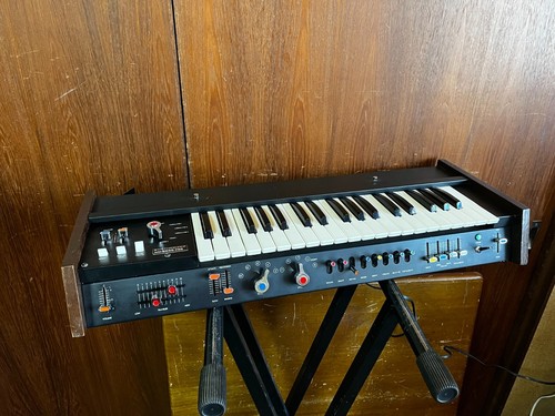 Tastiera analogica monofonica