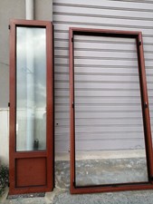 INFISSO PER BALCONE COLOR MOGANO CON VETRI CAMERA