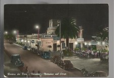 ROVINATA IN BASSO VARAZZE NOTTURNO SUL CORSO CON AUTO D' EPOCA E VESPA 