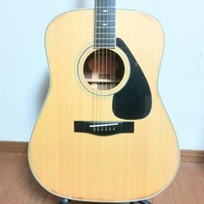 Chitarra acustica Yamaha