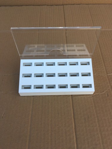 Espositore in plexiglass - in,