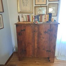 Mobile rustico del 1600 con due ante