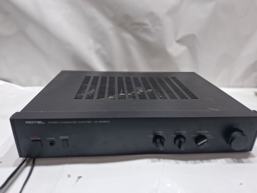 Amplificatore stereo integrato