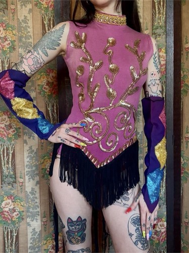 Raro costume body con frange