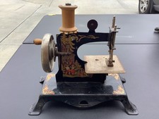 Antica macchina da cucire