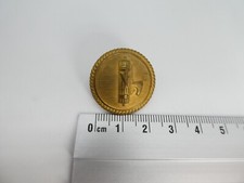 Bottone fascista dorato, con