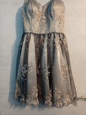 Abito da cerimonia in raso e