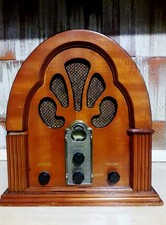 riproduzione antica Radio d'epoca anni 30 a chiesina