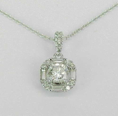Collana con ciondolo aureola
