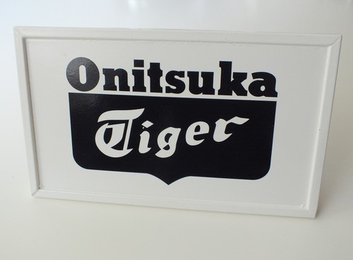 Asics onitsuka tiger display - asics,