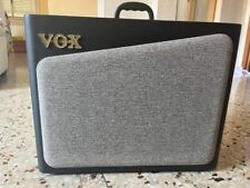 Amplificatore VOX AV 60 combo semivalvolare come nuovo vendo per inutilizzo