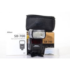 Nikon Speedlight SB-700 /