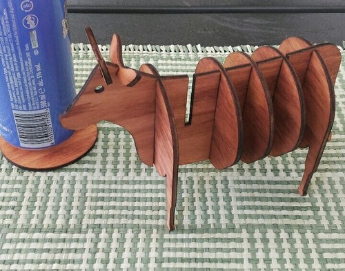 Animali legno sotto - in,