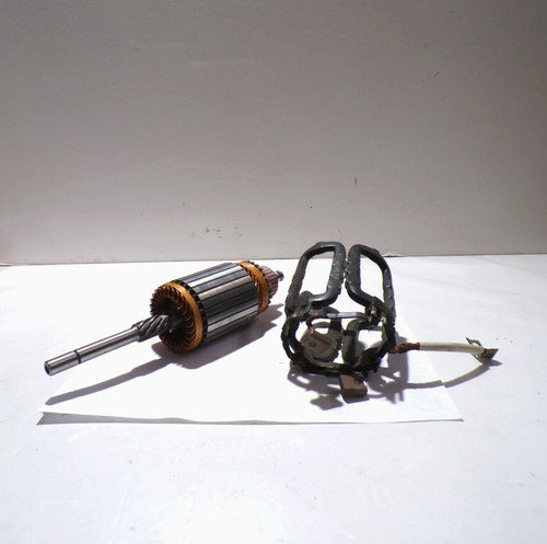 Indotto dinamotore con campi - con, e