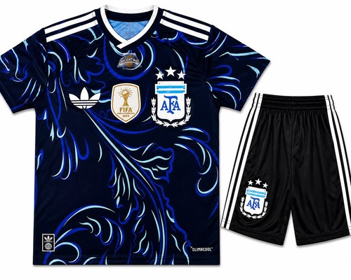 Kit pantaloncini maglia calcio