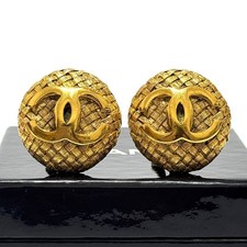 Chanel round earrings coco - chanel,