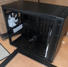 FRACTAL Design - Custodia per