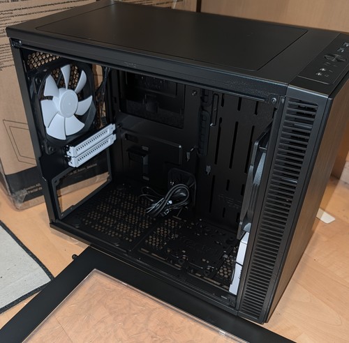 Fractal design custodia per - -,