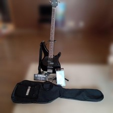 Basso elettrico Yamaha TRBX174