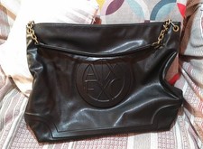 Borsa donna da spalla, finta pelle, nera. 