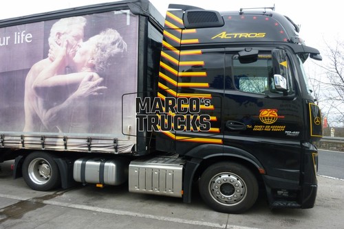 Foto camion mercedes benz - foto,
