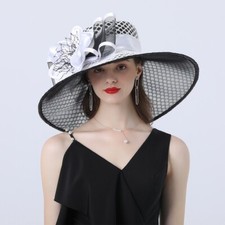 Cappello bianco estivo