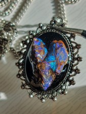 Ciondolo con Chips Di Opale Australiani Lightning Ridge 