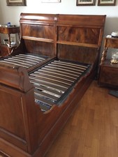 Letto matrimoniale in noce Luigi Filippo prima metà dell'800 restaurato