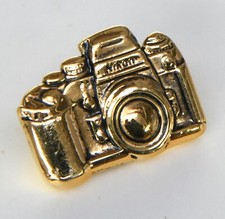 NIKON F3 Spilla baffo