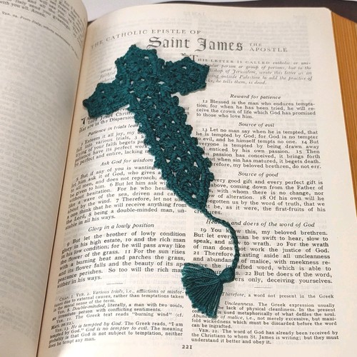 Crochet cross bookmark - cross,