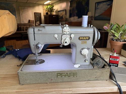 Macchina cucire automatica - macchina,