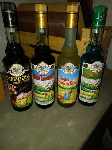 Bottiglie liquori abruzzesi - bottiglie,