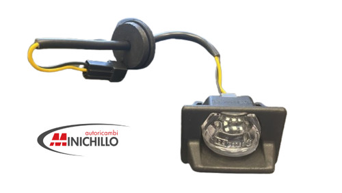 Luce targa fiat uno aric - fiat,