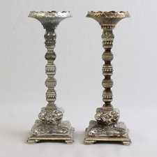 Set Di 2 Candelabri Di Metallo