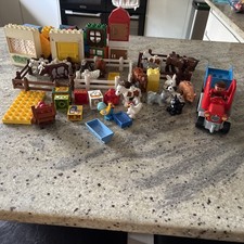 Lego Duplo Lotto Lavoro Mattoncini Porte Finestre Animali Agricoltore Trattore e Rimorchio 