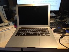 MacBook Air A1369 i5 128Gb BATT + ALIMENTATORE ANNO 2011 NON FUNZIONANTE