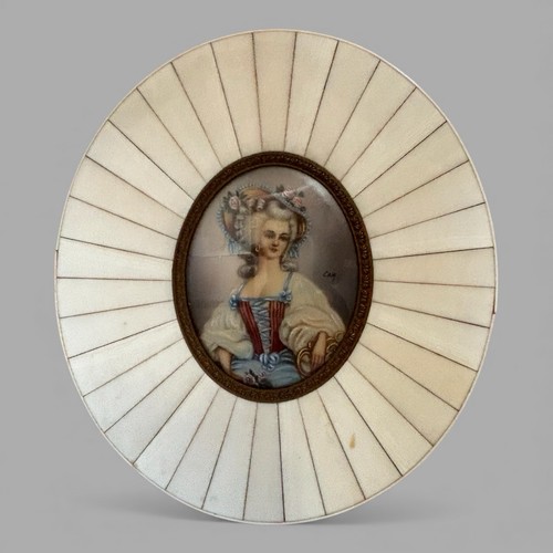 Dama miniatura antica - miniatura,