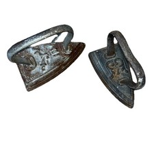 FERRO DA STIRO ANTICO vecchio di in ghisa da collezione d'epoca vintage pz. 2