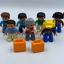 Lego Duplo 7 personaggi assortiti + 2 valigie - ottime condizioni