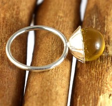 Bellissimo anello a sfera con