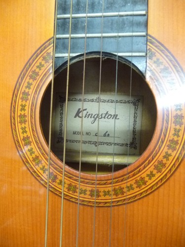 8716 vecchia chitarra - 8716.,
