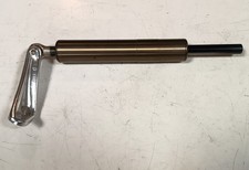 Ammortizzatore di sterzo per