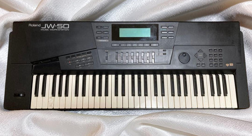 Roland vintage synth - jw-50,