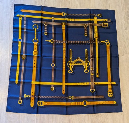 Foulard carré soie - foulard,