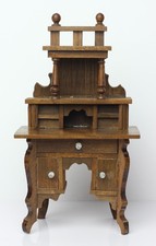 Antica casa delle bambole